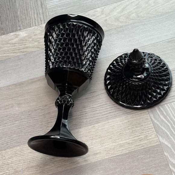Vintage Black Tiara Cameo Glass Pedestal Candy Dish with Lid Diamond Cut Pattern - Picture 3 of 8